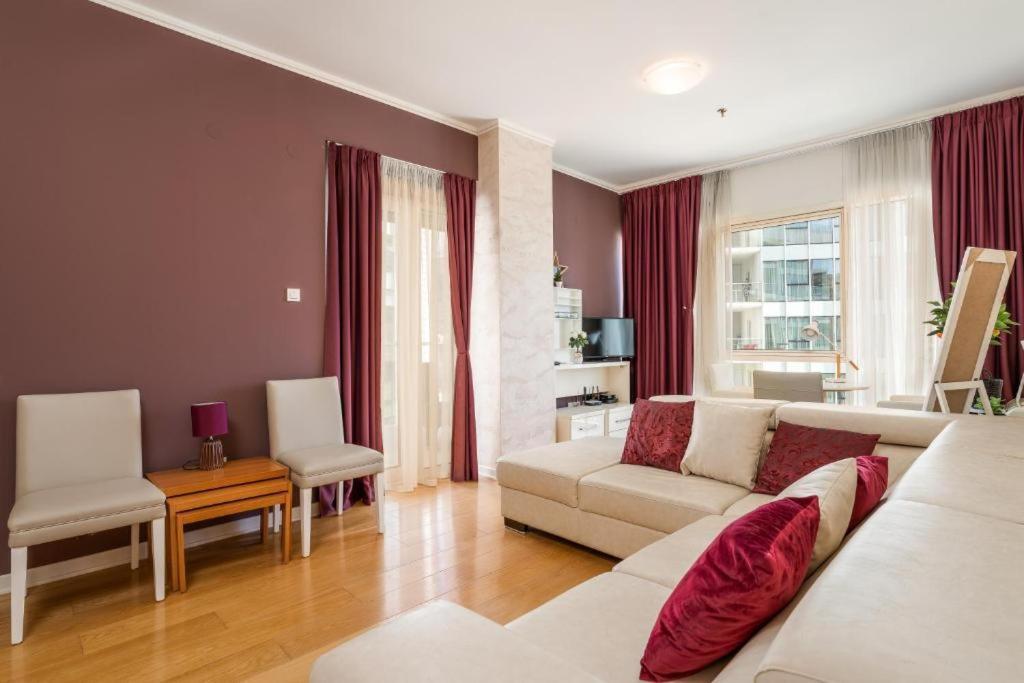 Fontana Mediteran Properties Будва Екстериор снимка