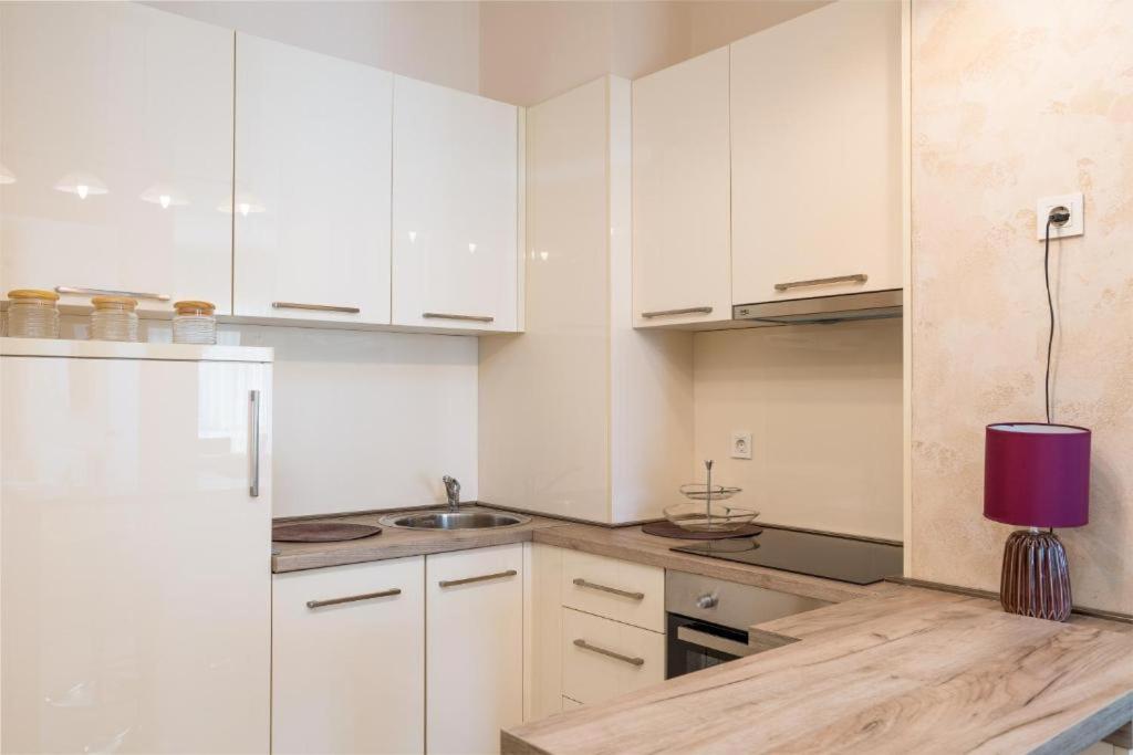 Fontana Mediteran Properties Будва Екстериор снимка