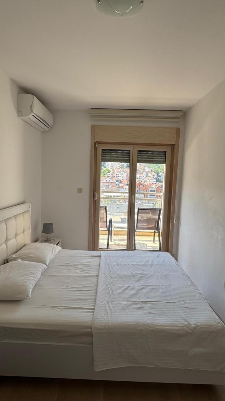 Fontana Mediteran Properties Будва Екстериор снимка
